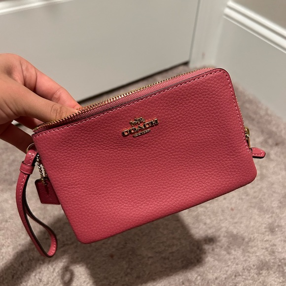 COACH F87590 STRAWBERRY PINK DOUBLE ZIPPER CORNER ZIP - Picture 3 of 11